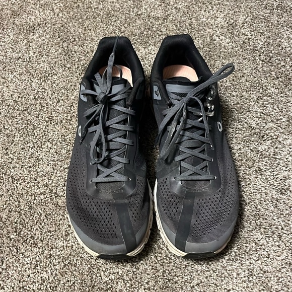 On cloud - Picture 2 of 2